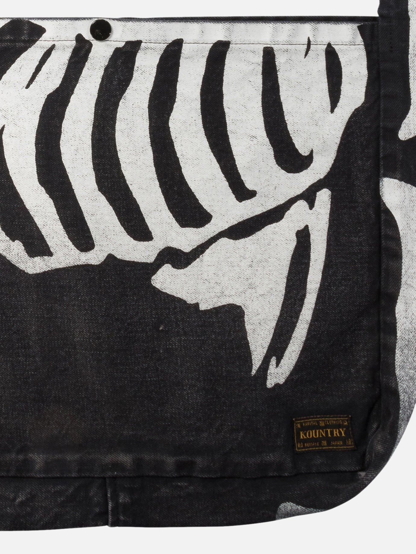 KAPITAL "Bone" shoulder bag Black