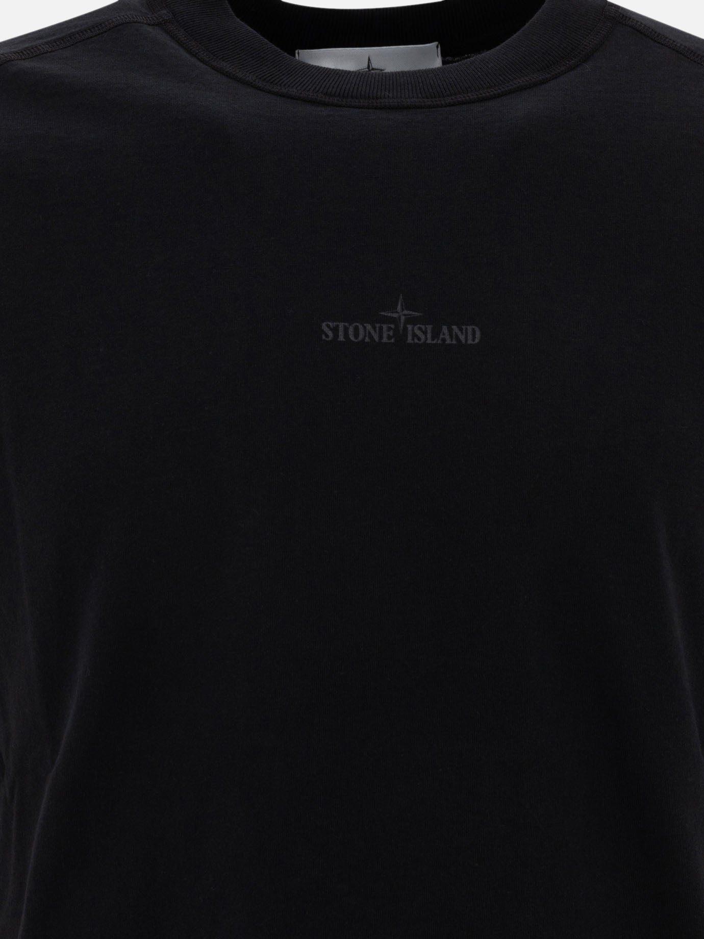 T-shirt "Institutional One "