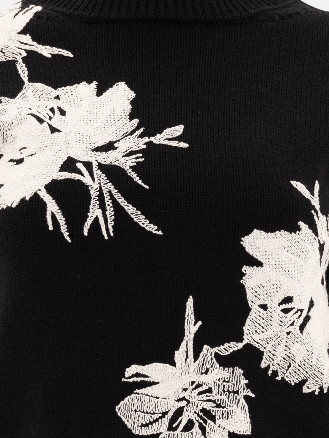 Maglione con ricami