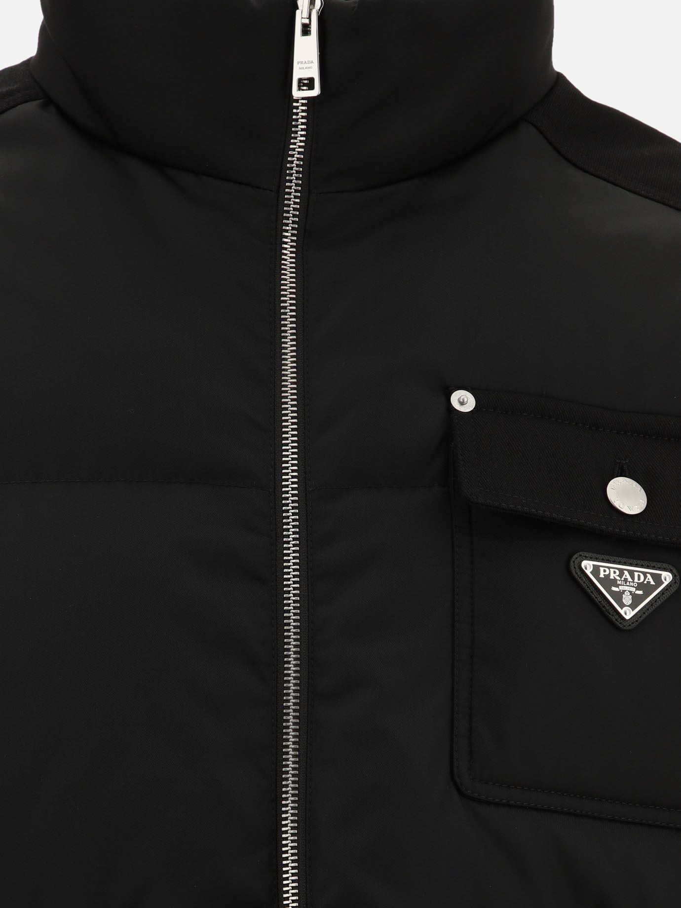 Down jacket with cargo-style pockets