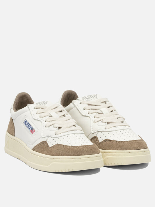 Low top sneakers 100% cow leather - 100% rubber  White - Autry Women | PLP | VIETTI Online Store | 2
