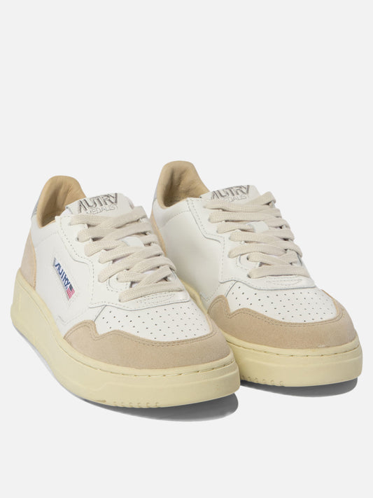 Low top sneakers 100% cow leather - 100% rubber  White - Autry Women | PLP | VIETTI Online Store | 2
